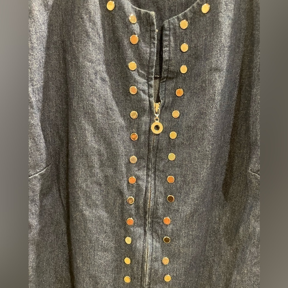 Nira Nira New York Blue Zipper Front Top with Silver Embellishments - Picture 4 of 4